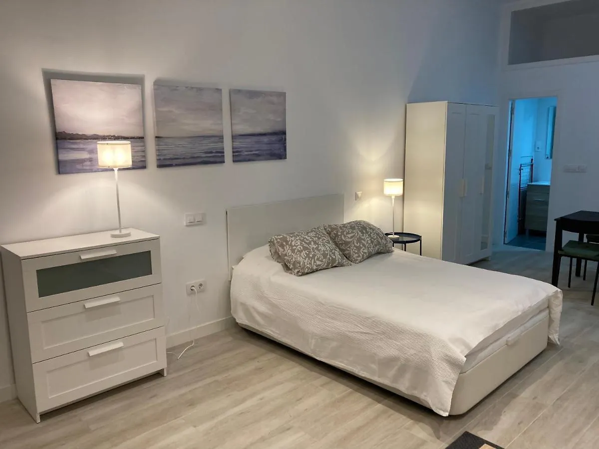 Padre Claret2 Apartments